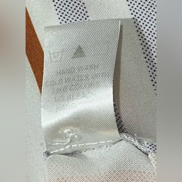 Anthropologie BNDI Blouse Size Small White with Stripes Button Front Cropped - Picture 8 of 8